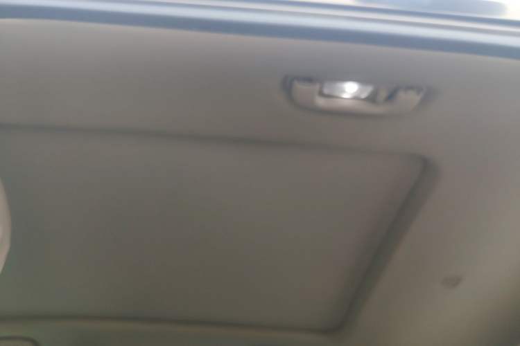Used Buick Envision 2016 20T Two-Wheel-Drive Elite Model Headliner