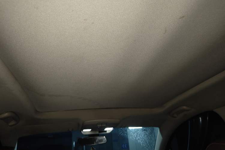 Used Buick Envision 2016 20T Two-Wheel-Drive Elite Model Headliner