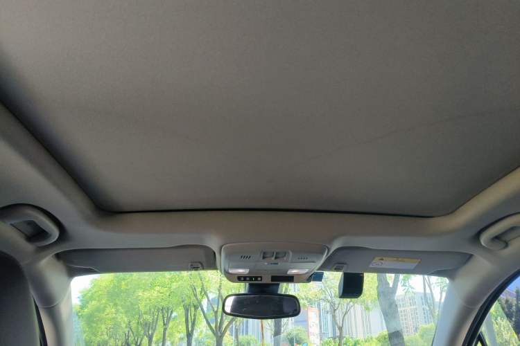 Used Buick Envision 2016 28T Four-Wheel Drive Luxury Model Headliner