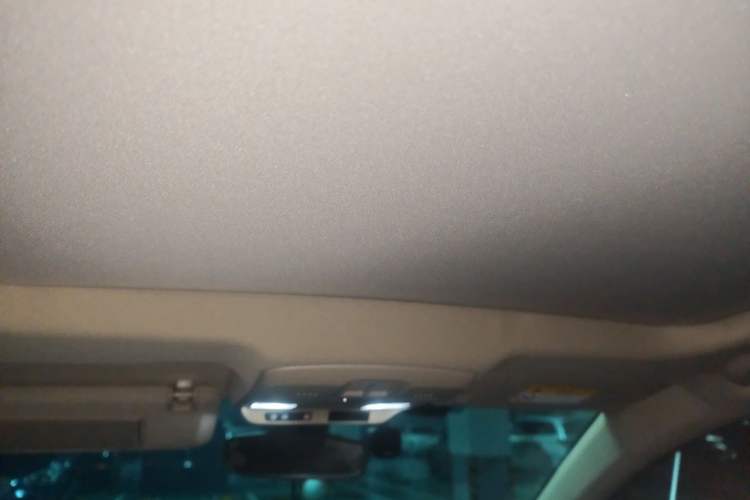 Used Buick Envision 2016 28T Four-Wheel Drive Luxury Model Headliner
