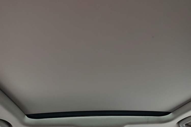 Used Buick Envision 2016 20T Two-Wheel-Drive Elite Model Headliner