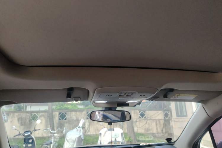 Used Buick Envision 2016 20T Two-Wheel-Drive Elite Model Headliner
