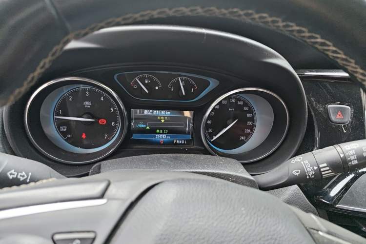 Used Buick Envision 2016 20T Two-Wheel-Drive Elite Model Instrument Cluster
