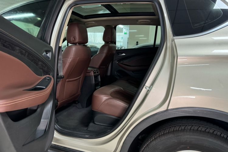 Used Buick Envision 2016 20T Two-Wheel-Drive Elite Model Interior 11