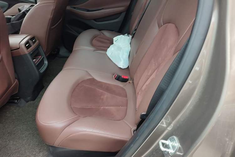 Used Buick Envision 2016 20T Two-Wheel-Drive Elite Model Interior 4