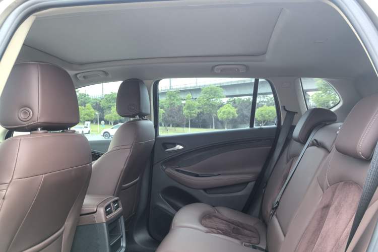 Used Buick Envision 2016 20T Two-Wheel-Drive Elite Model Interior 9