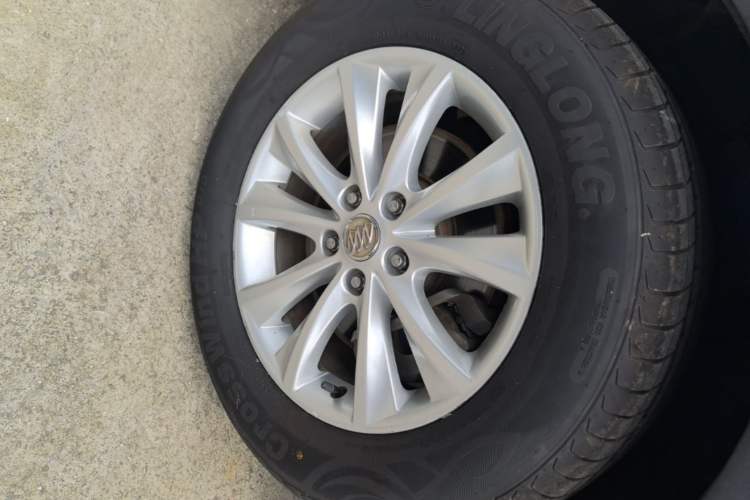 Used Buick Envision 2016 28T Four-Wheel Drive Elite Version Left Front Wheel Hub