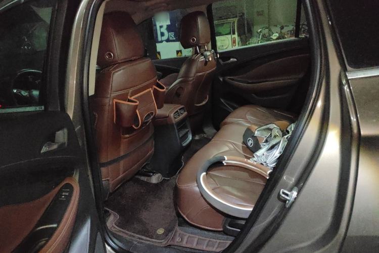Used Buick Envision 2016 20T Four-Wheel Drive Luxury Model Left Rear Seat