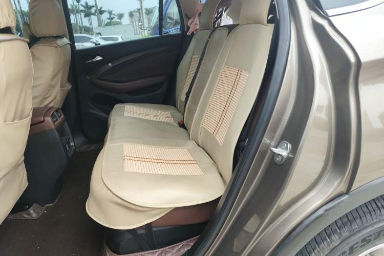 Used Buick Envision 2016 20T Two-Wheel-Drive Elite Model Left Rear Seat
