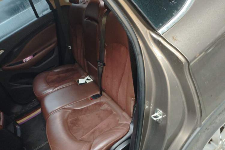Used Buick Envision 2016 28T Four-Wheel Drive Elite Version Left Rear Seat