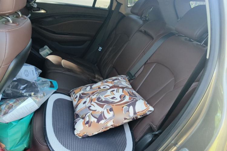 Used Buick Envision 2016 28T Four-Wheel Drive Luxury Model Left Rear Seat