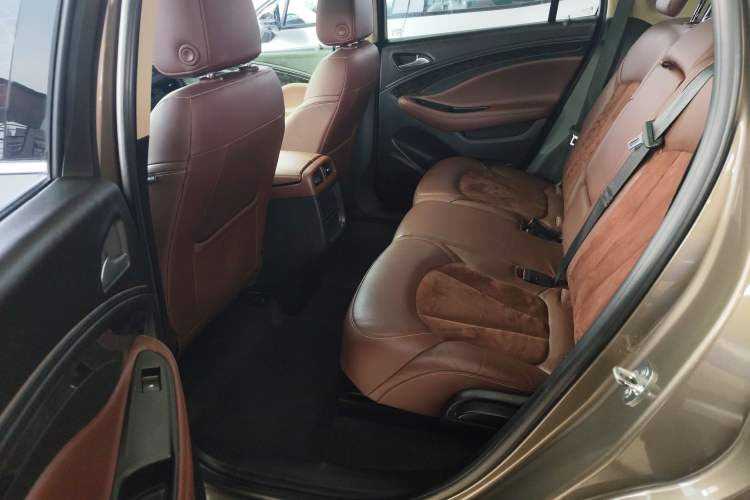 Used Buick Envision 2016 28T Four-Wheel Drive Elite Version Left Rear Seat