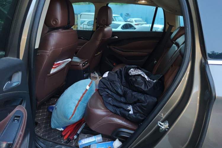 Used Buick Envision 2016 28T Four-Wheel Drive Elite Version Left Rear Seat