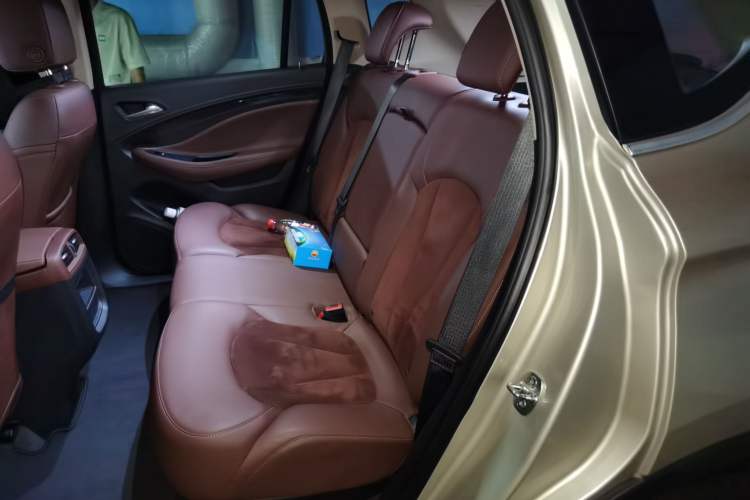 Used Buick Envision 2016 20T Two-Wheel-Drive Elite Model Left Rear Seat
