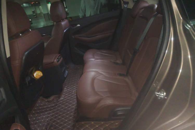 Used Buick Envision 2016 28T Four-Wheel Drive Luxury Model Left Rear Seat