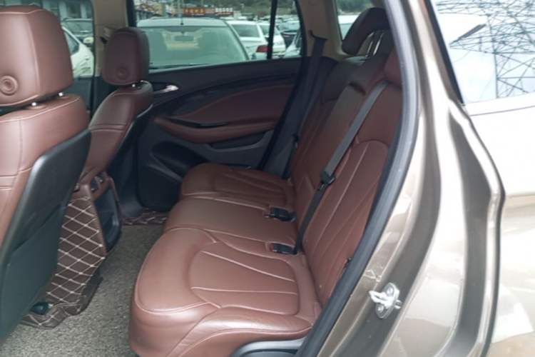 Used Buick Envision 2016 28T Four-Wheel Drive Luxury Model Left Rear Seat