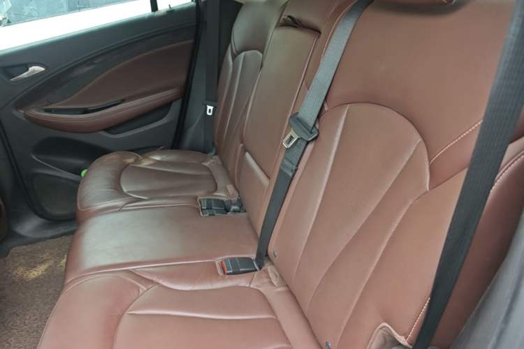 Used Buick Envision 2016 28T Four-Wheel Drive Luxury Model Left Rear Seat