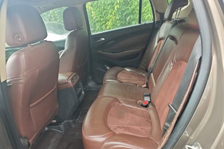 Used Buick Envision 2016 20T Two-Wheel-Drive Elite Model Left Rear Seat