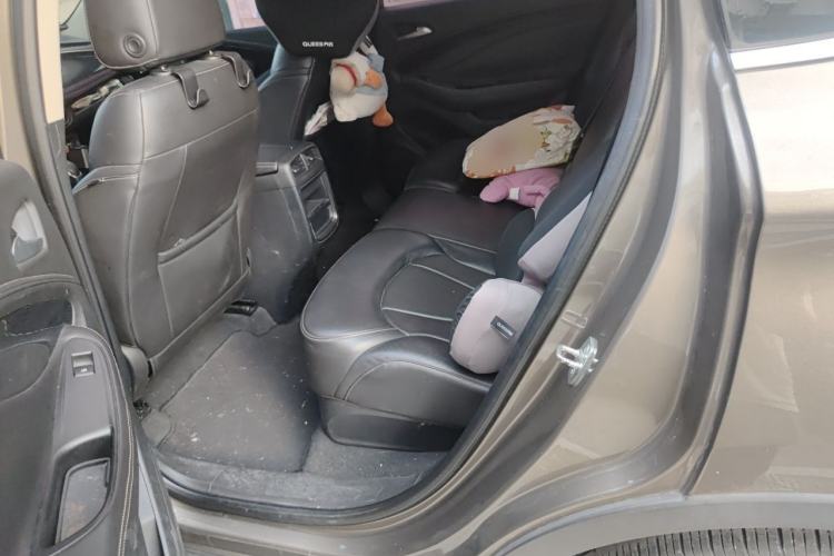Used Buick Envision 2016 20T Two-Wheel-Drive Elite Model Left Rear Seat