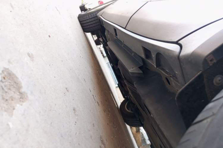 Used Buick Envision 2016 28T Four-Wheel Drive Luxury Model Left Side Sill
