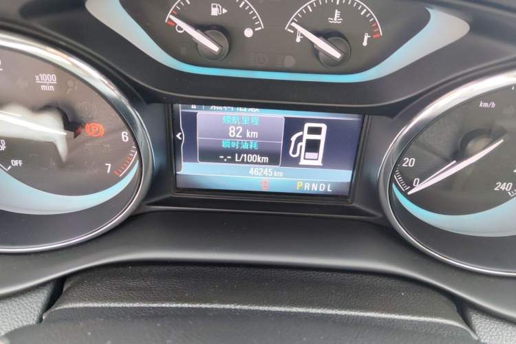 Used Buick Envision 2016 20T Two-Wheel Drive Leading Version Odometer Close Up