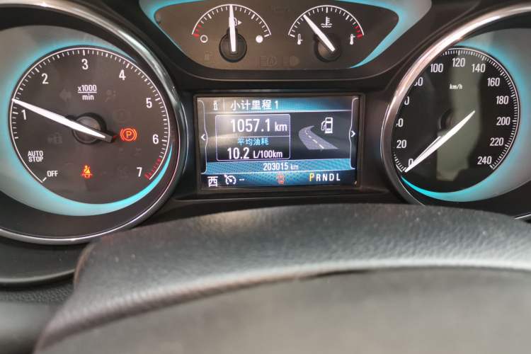 Used Buick Envision 2016 20T Four-Wheel Drive Luxury Model Odometer Close Up