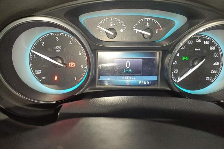 Used Buick Envision 2016 20T Two-Wheel-Drive Elite Model Odometer Close Up