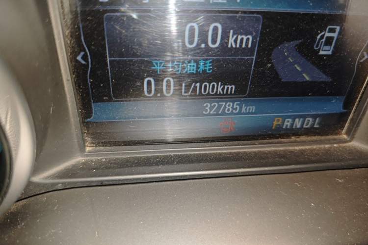 Used Buick Envision 2016 20T Two-Wheel-Drive Elite Model Odometer Close Up