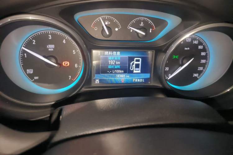 Used Buick Envision 2016 28T Four-Wheel Drive Elite Version Odometer Close Up