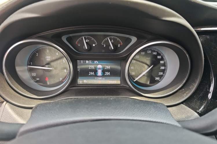 Used Buick Envision 2016 28T Four-Wheel Drive Luxury Model Odometer Close Up
