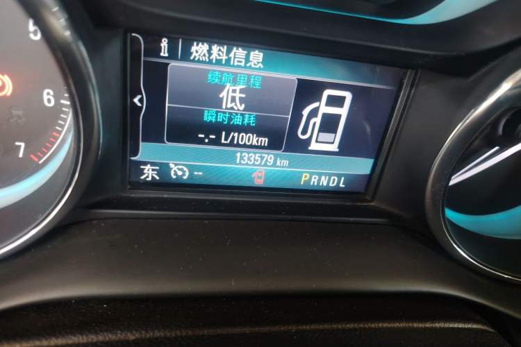 Used Buick Envision 2016 28T Four-Wheel Drive Elite Version Odometer Close Up