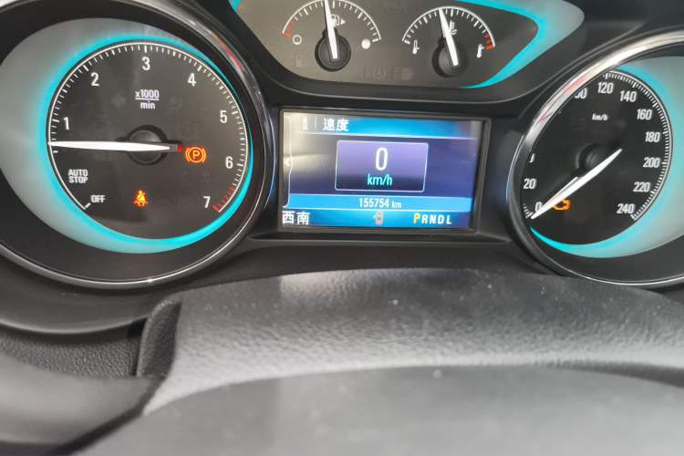 Used Buick Envision 2016 28T Four-Wheel Drive Elite Version Odometer Close Up