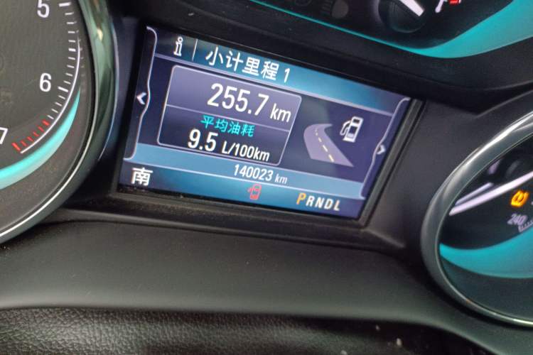 Used Buick Envision 2016 28T Four-Wheel Drive Elite Version Odometer Close Up