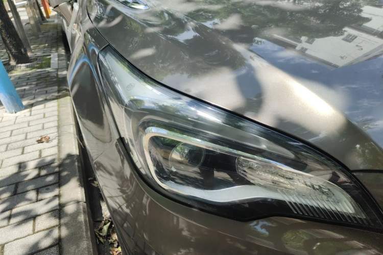 Used Buick Envision 2016 20T Two-Wheel Drive Leading Version Right Front Headlight