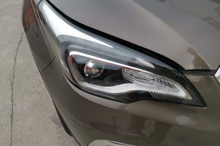 Used Buick Envision 2016 20T Four-Wheel Drive Luxury Model Right Front Headlight