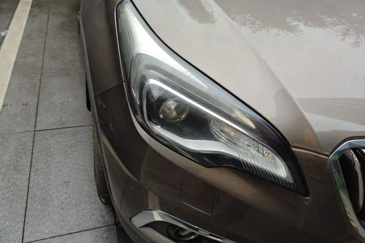 Used Buick Envision 2016 28T Four-Wheel Drive Elite Version Right Front Headlight