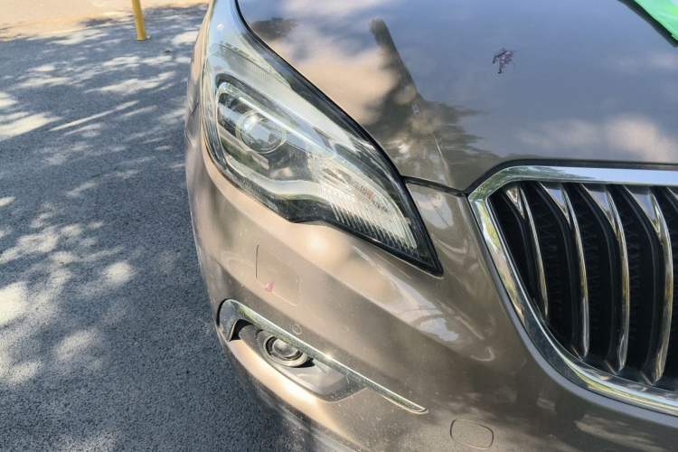 Used Buick Envision 2016 28T Four-Wheel Drive Luxury Model Right Front Headlight