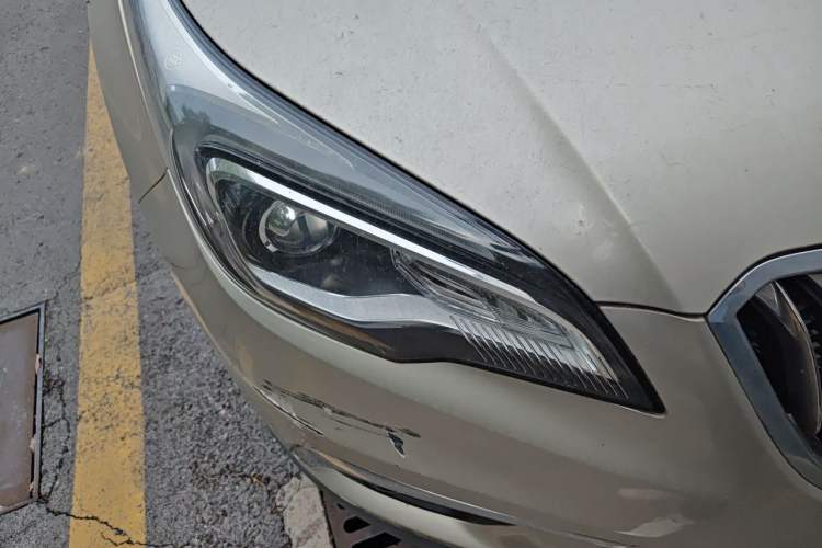 Used Buick Envision 2016 20T Two-Wheel Drive Leading Version Right Front Headlight