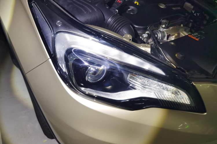 Used Buick Envision 2016 20T Two-Wheel-Drive Elite Model Right Front Headlight