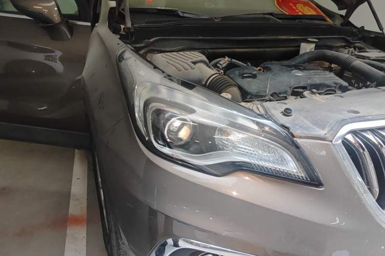 Used Buick Envision 2016 20T Two-Wheel-Drive Elite Model Right Front Headlight