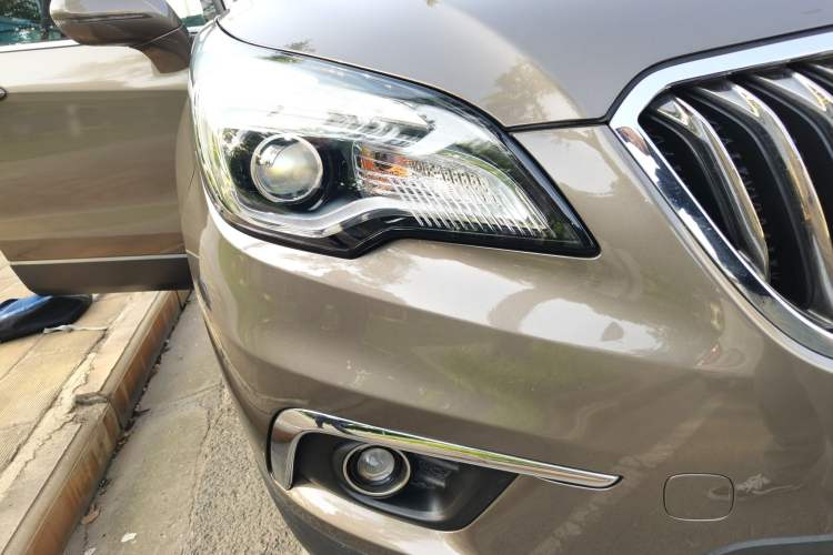 Used Buick Envision 2016 20T Two-Wheel-Drive Elite Model Right Front Headlight