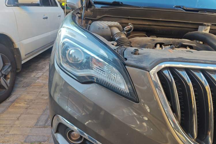 Used Buick Envision 2016 28T Four-Wheel Drive Elite Version Right Front Headlight