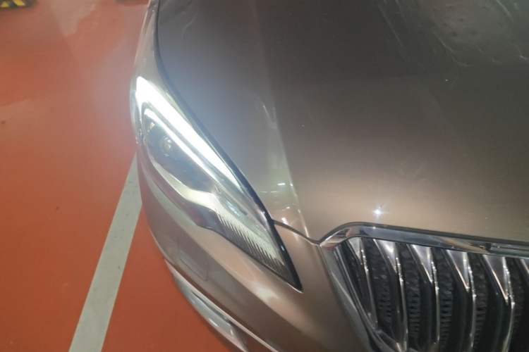 Used Buick Envision 2016 28T All-Wheel-Drive All-Terrain Sport Flagship Edition Right Front Headlight