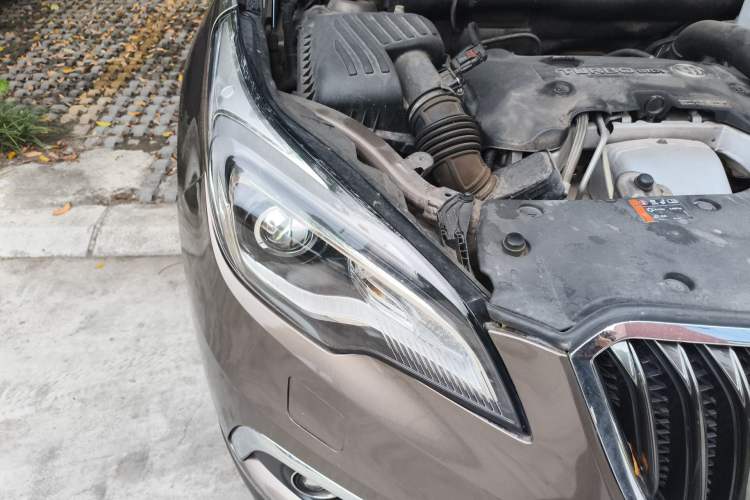 Used Buick Envision 2016 28T Four-Wheel Drive Elite Version Right Front Headlight