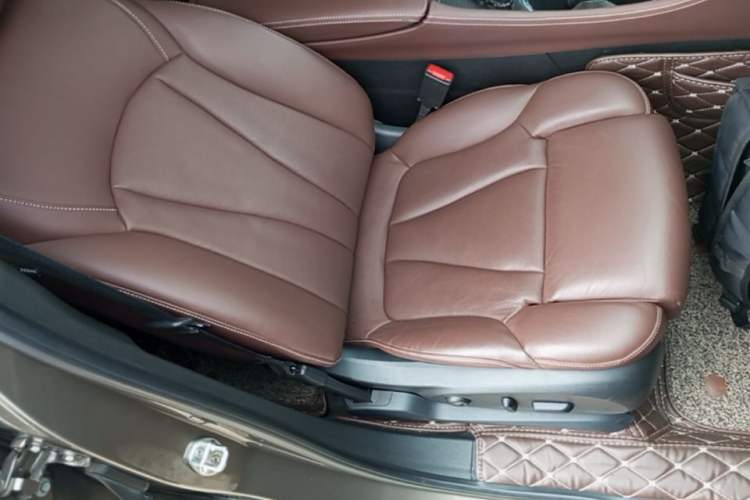 Used Buick Envision 2016 28T Four-Wheel Drive Luxury Model Right Front Seat