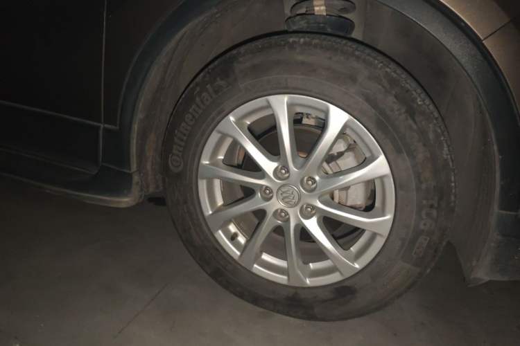 Used Buick Envision 2016 20T Two-Wheel-Drive Elite Model Right Front Wheel Hub