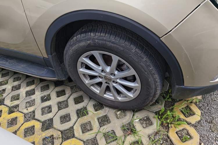Used Buick Envision 2016 20T Two-Wheel-Drive Elite Model Right Front Wheel Hub