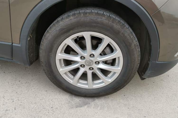 Used Buick Envision 2016 20T Four-Wheel Drive Luxury Model Right Front Wheel Hub