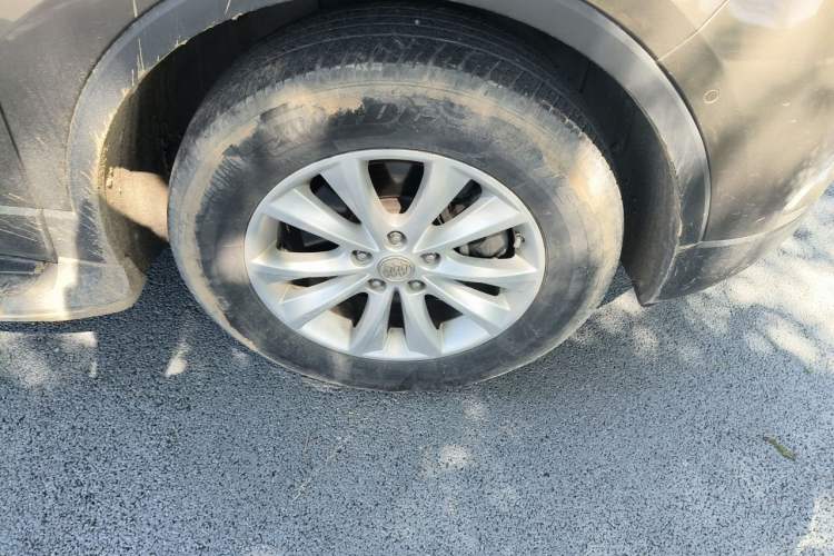 Used Buick Envision 2016 28T Four-Wheel Drive Luxury Model Right Front Wheel Hub