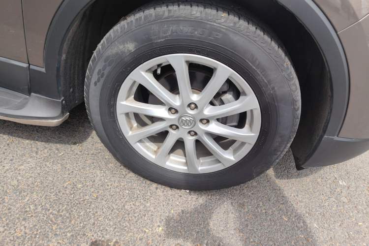 Used Buick Envision 2016 20T Two-Wheel Drive Leading Version Right Front Wheel Hub